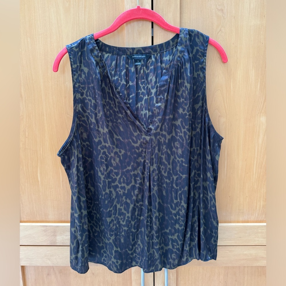 Banana Republic Leopard Print Tank Top Women's Size M Animal Print Chic